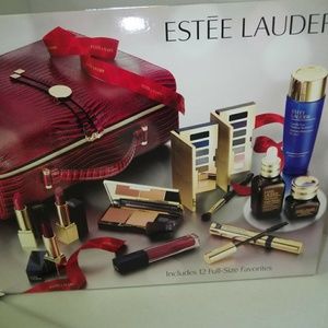 Este Lauder collection of 12 full size products +